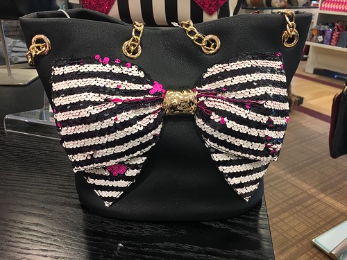 bag with large sequined ribbon