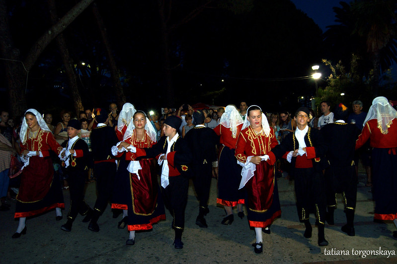 Традиционный бокельский танец в исполнении KUD "Igalo"