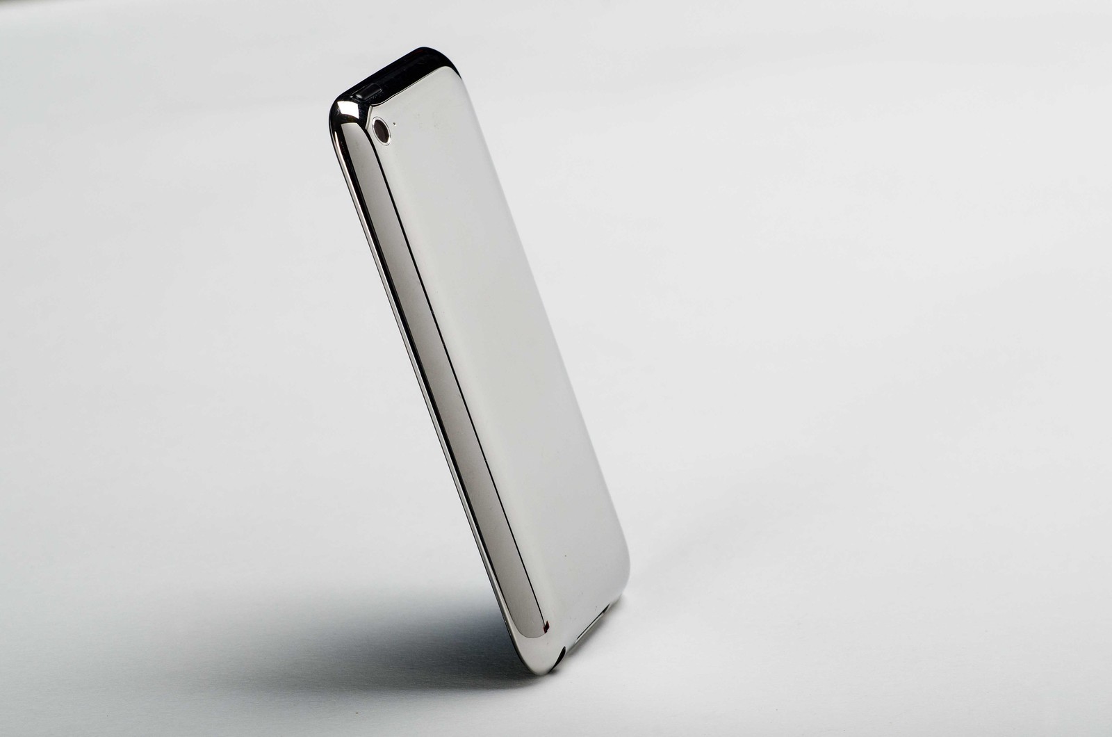 Apple iPod Touch 4th Gen Prototype w/camera