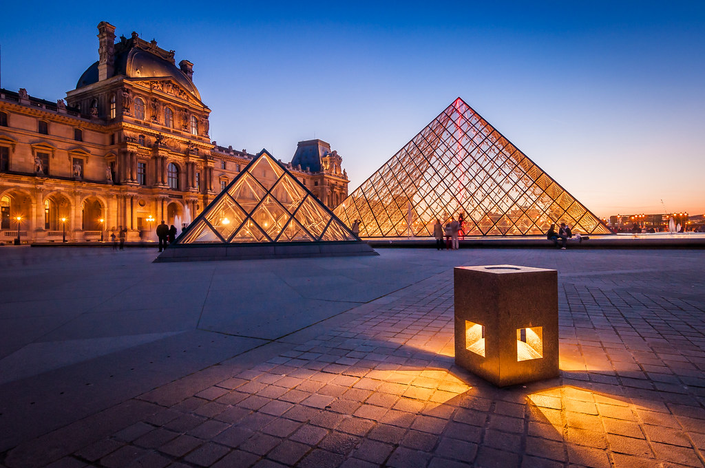 Louvre lights