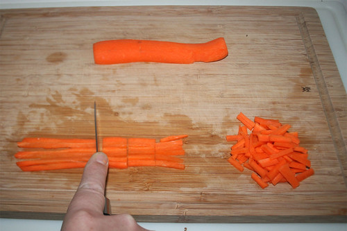 17 - Möhre in Stifte schneiden / Cut carrot in tacks