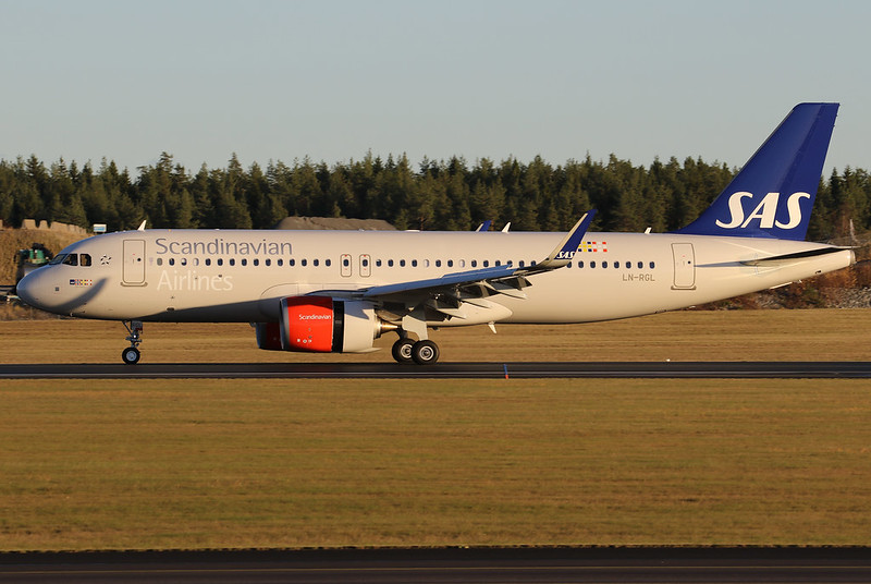 SAS Airbus A320-251N LN-RGL 161028 ARN