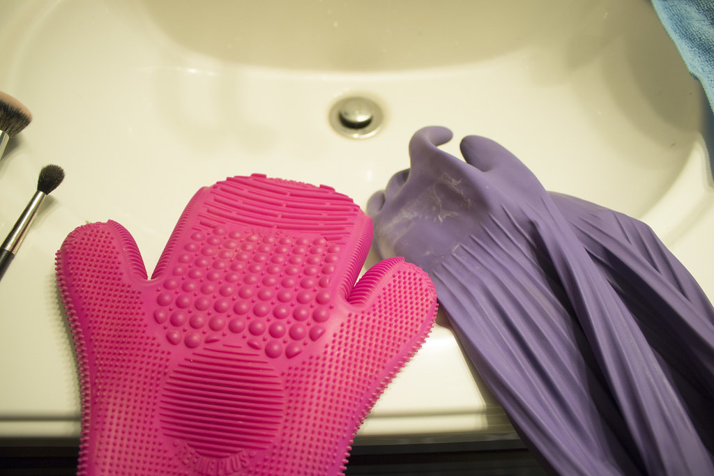 The Sigma Glove and Cleaning Gloves