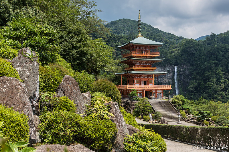 Pagoda y cascada de Nachi