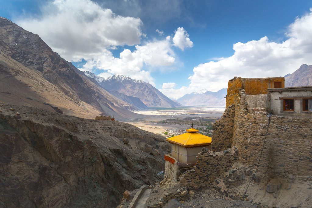 Лёд и пламень Индии. Малый Тибет (Ладакх), Золотой треугольник и Варанаси.