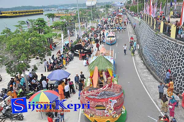 Parade Mobil Hias Tanjungpinang Tembus Rekor MURI.