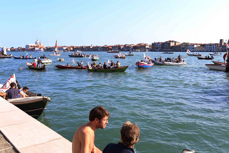 City Moment – On Rudely Greeting the ‘Horrid’ Big Ship Tourists, Venice
