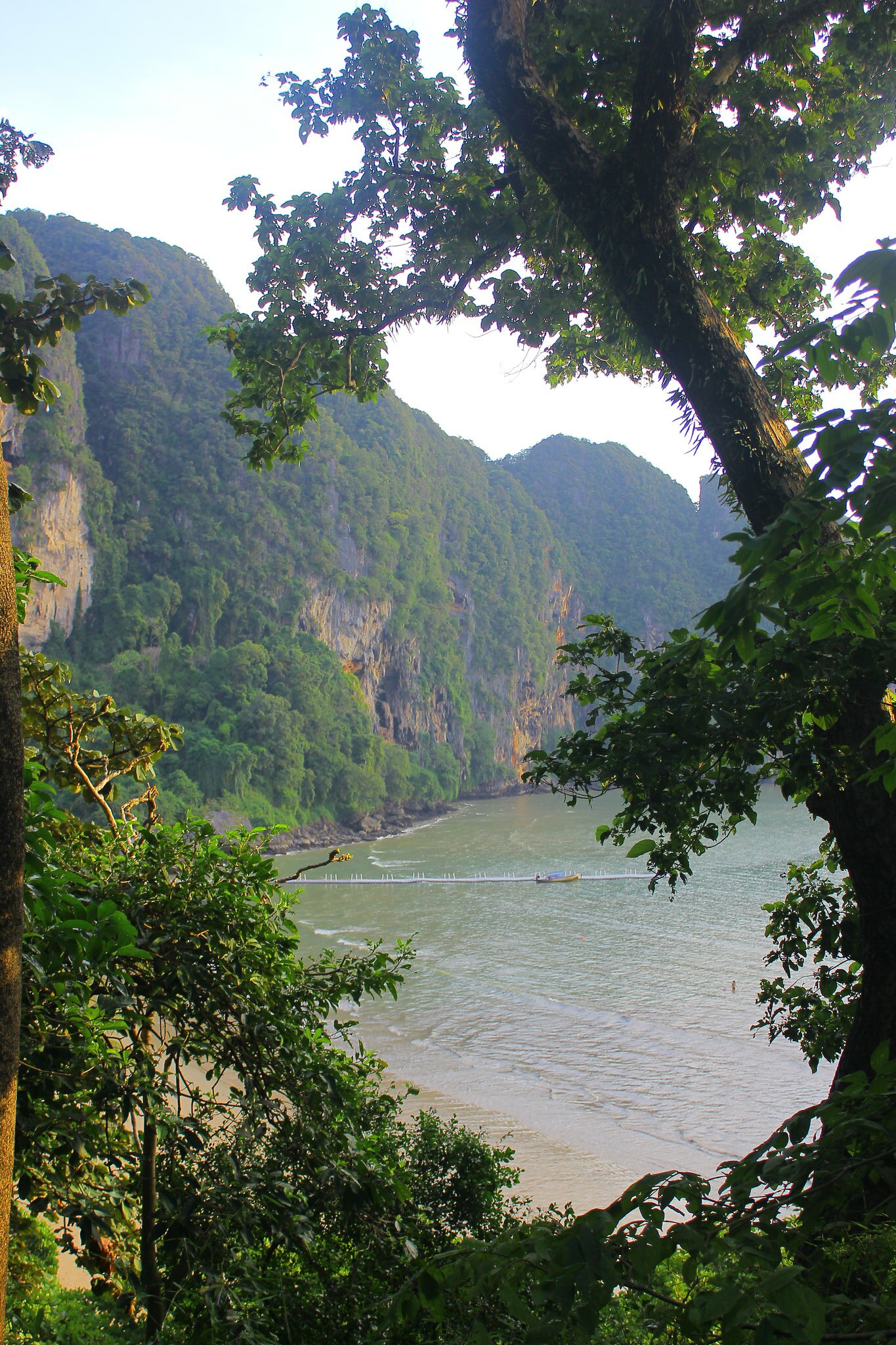 Pai Plong Bay