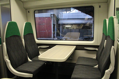Table inside GWR 387133