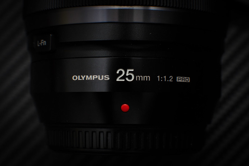 Olympus 25mm f/1.2 PRO｜M.ZD
