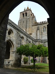 B16 Évora cathedral