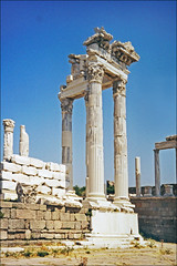 Le temple de Trajan à Pergame (Turquie)