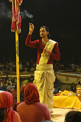 Rituel au bord du Gange (Varanasi, Inde)