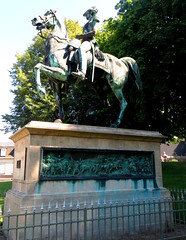 Statue équestre de Ferdinand-Philippe d'Orléans (1810-1842), parc du château, château, Eu, Seine-Maritime, Normandie.