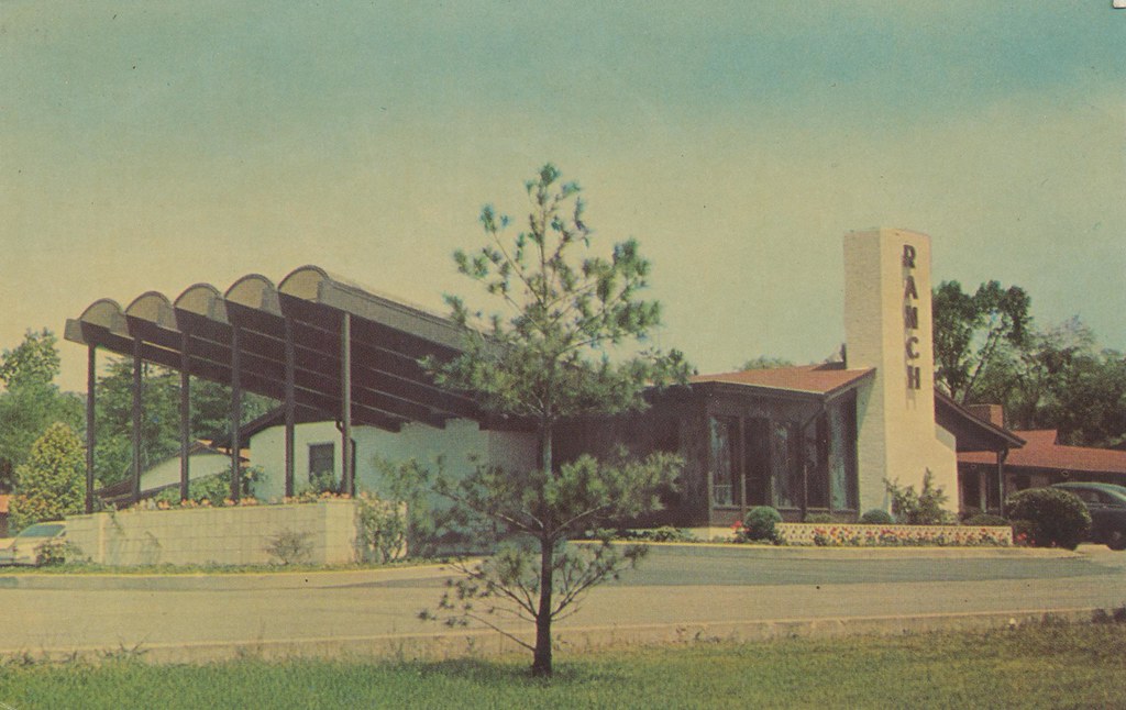 Smith's Ranch Motel & Restaurant - Greensboro, North Carolina
