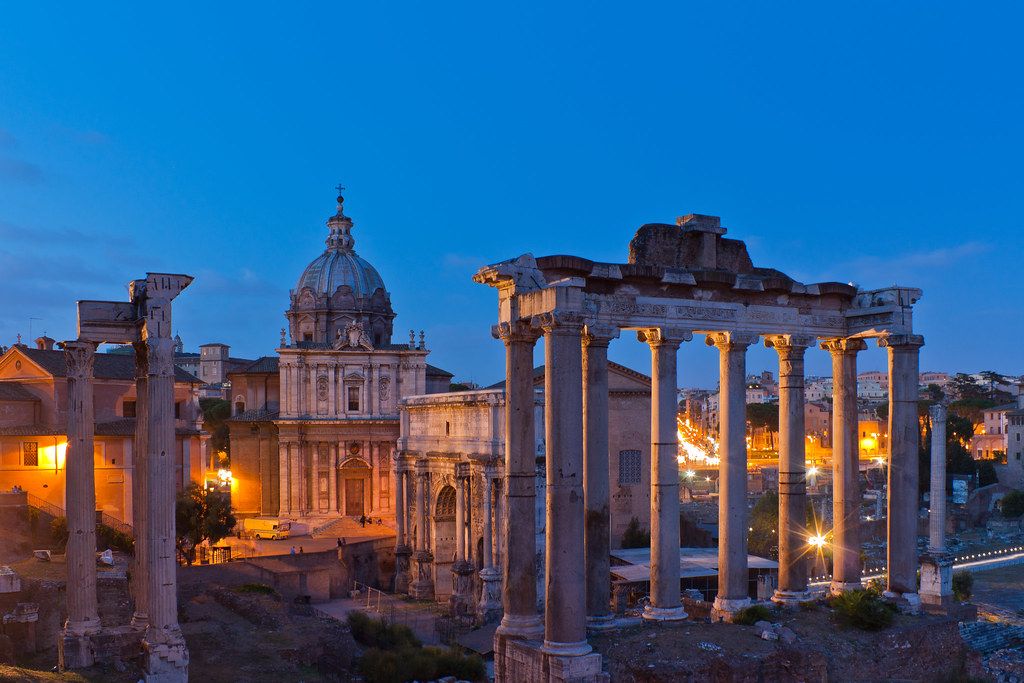 Forum Romanum at night | Blick zur blauen Stunde auf das For… | Flickr