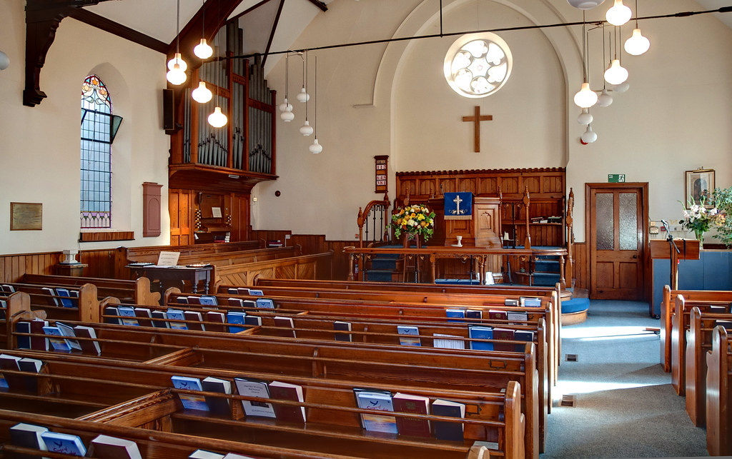 the-interior-of-the-methodist-church-in-hartley-wintney-h-flickr