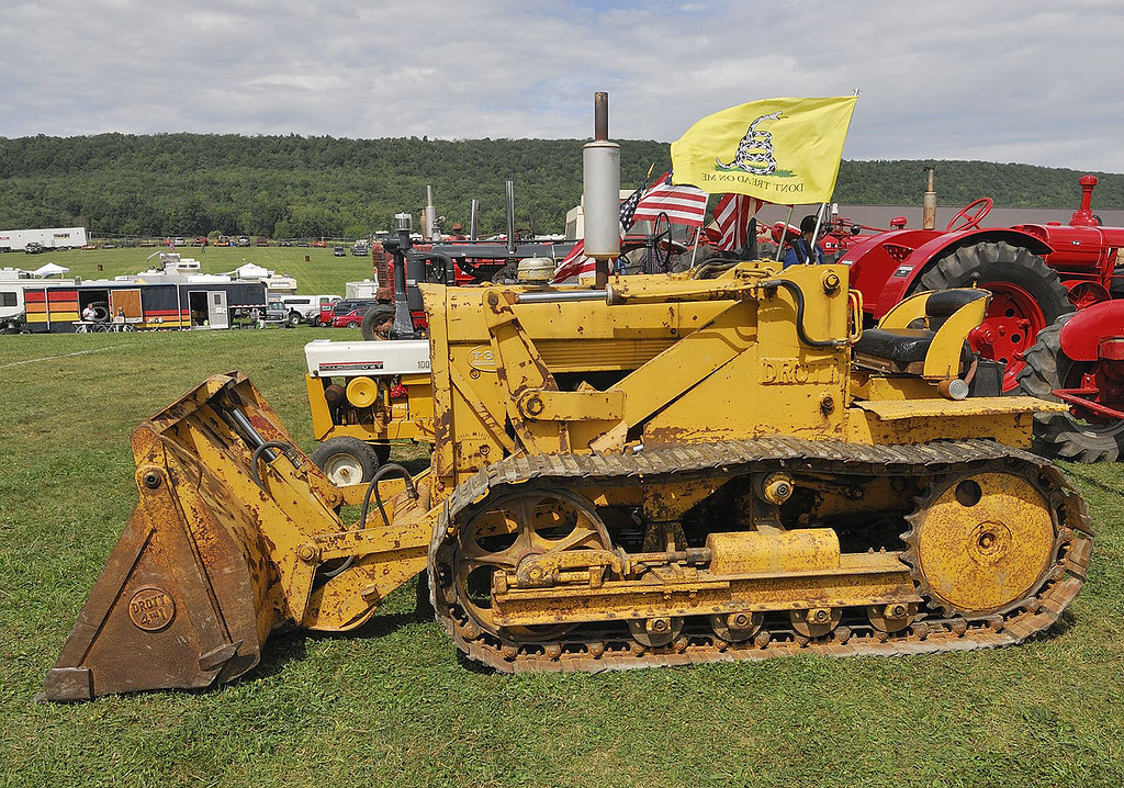 International T-340 crawler with Drott 4 in 1 bucket | Flickr