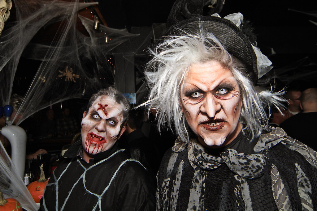 Bilderesultat for scariest halloween costumes