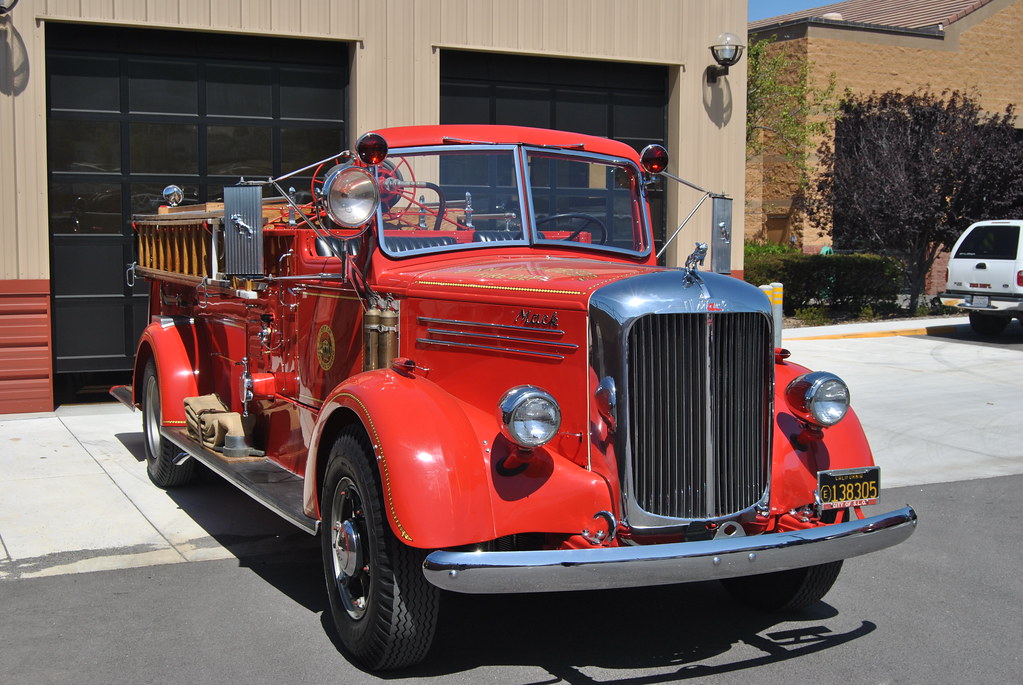 1941 Mack Truck @ San Luis Obispo Fire Department | 1941 Mac… | Flickr