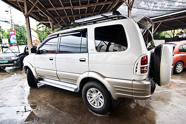 Car for Sale Cebu - Isuzu Crosswind XUV | For Sale in Cebu C… | Flickr