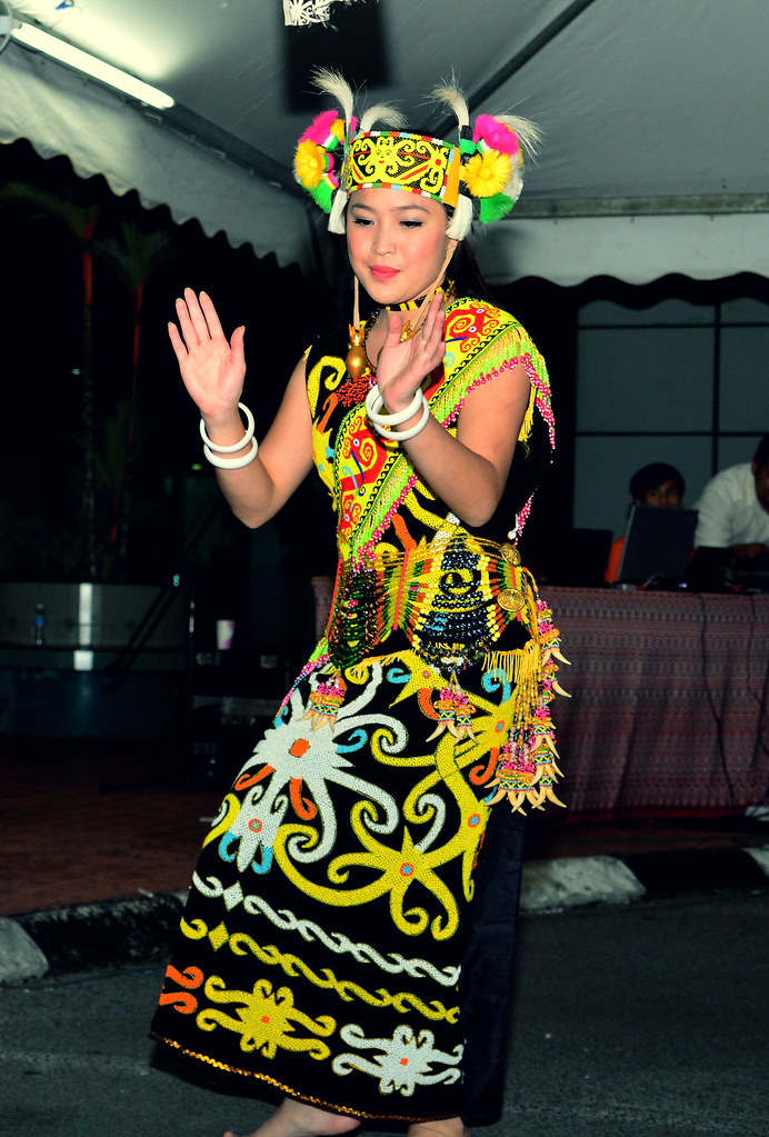  Orang  Ulu  single lady dance This Orang  Ulu  single lady 