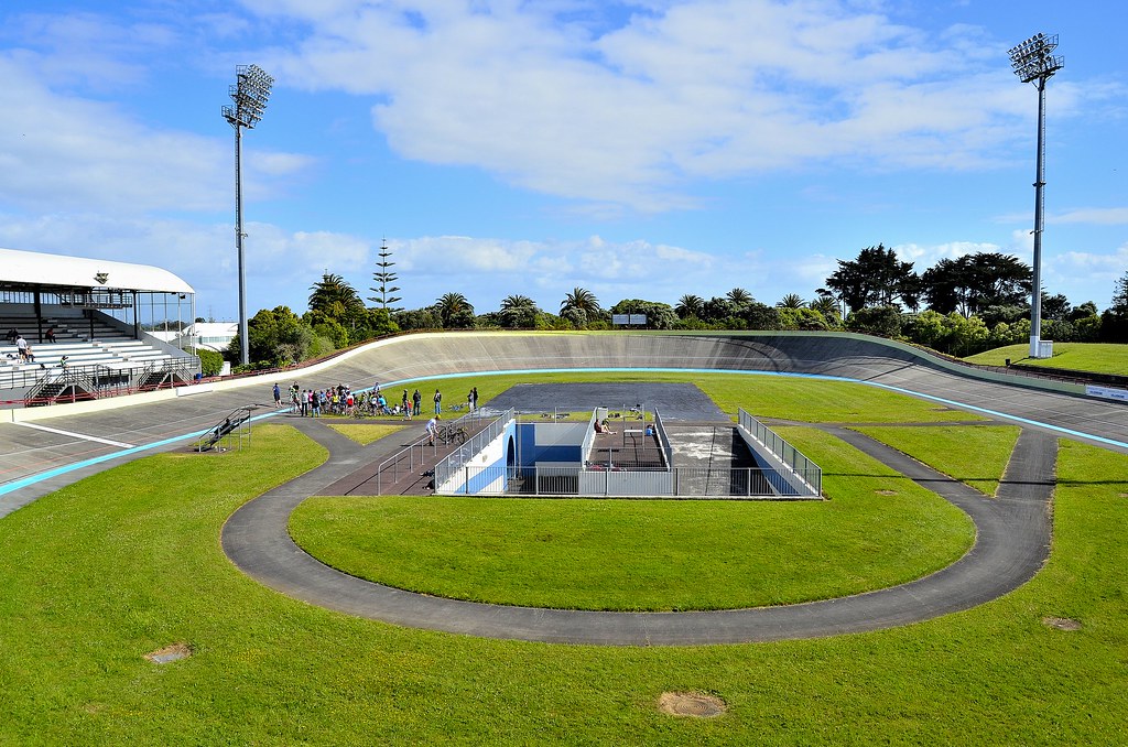 Manukau Velodrome | The track is constructed from concrete, … | Flickr