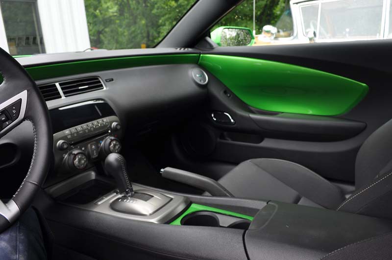 2011 Synergy Green Camaro 5th Gen custom door panel instal… | Flickr