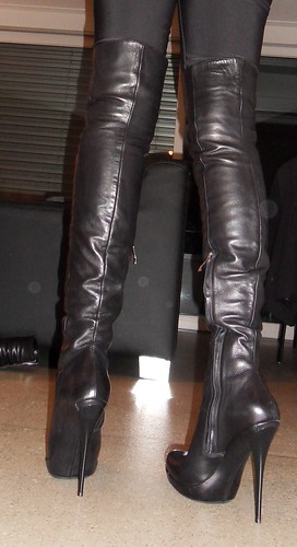 Rosina at home.. | ..trying GML boots for eating out | Rosina's Heels ...