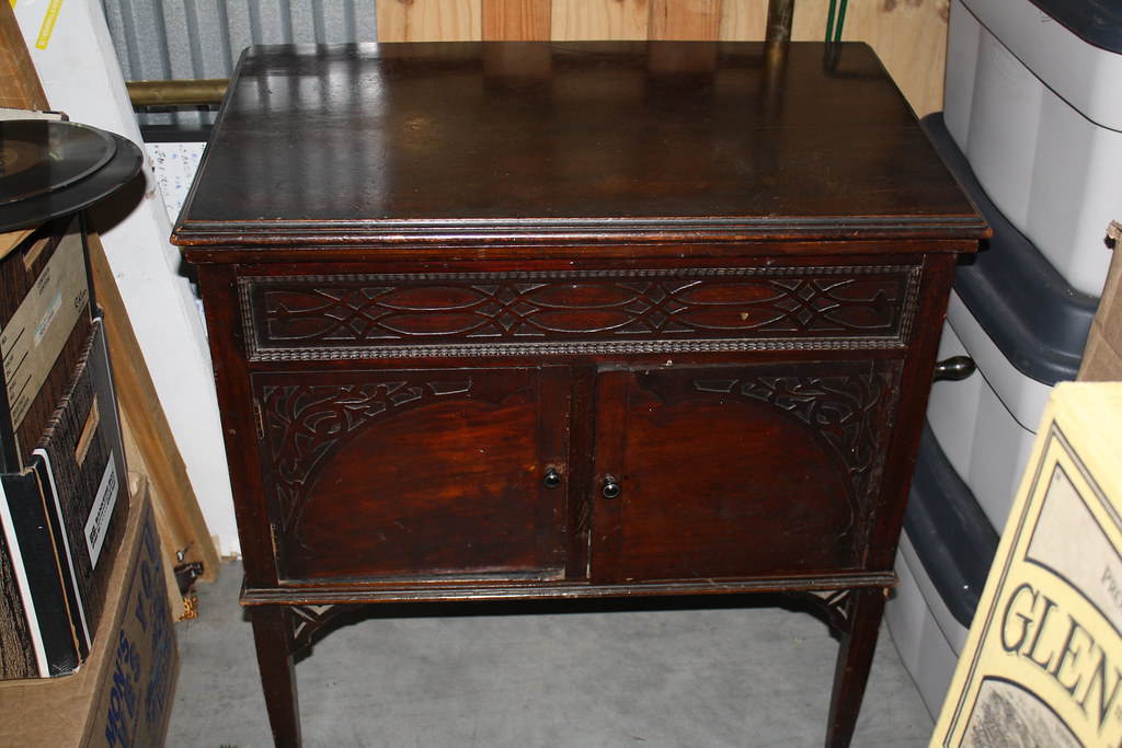 Antique Phonograph Cabinet 2 000 If Interested Please Flickr