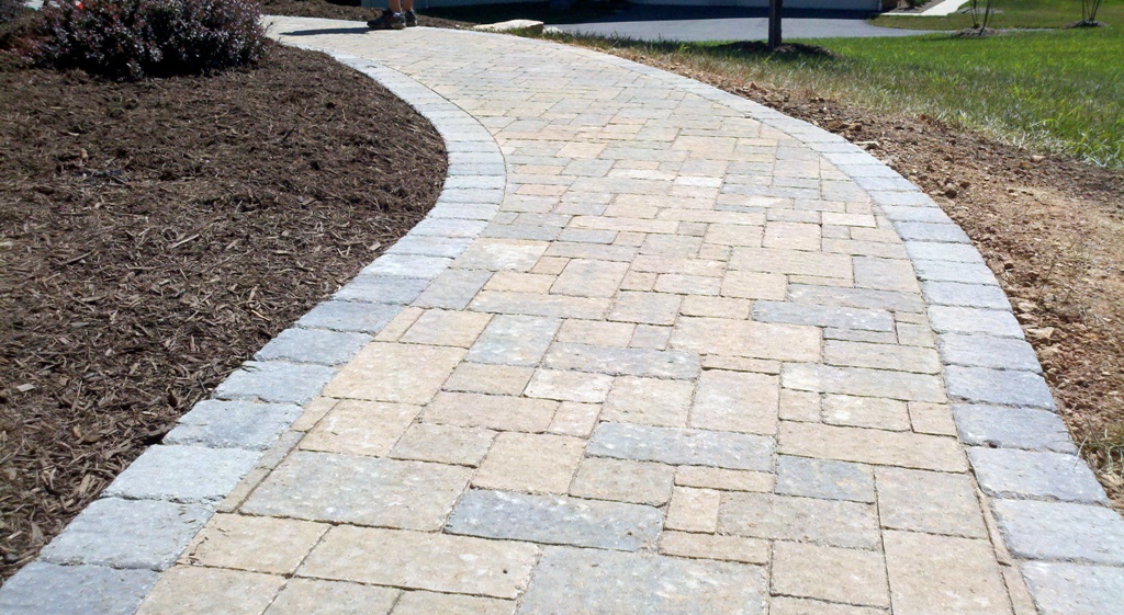 Techo-Bloc Elena paver sidewalk | This is a paver brick side… | Flickr