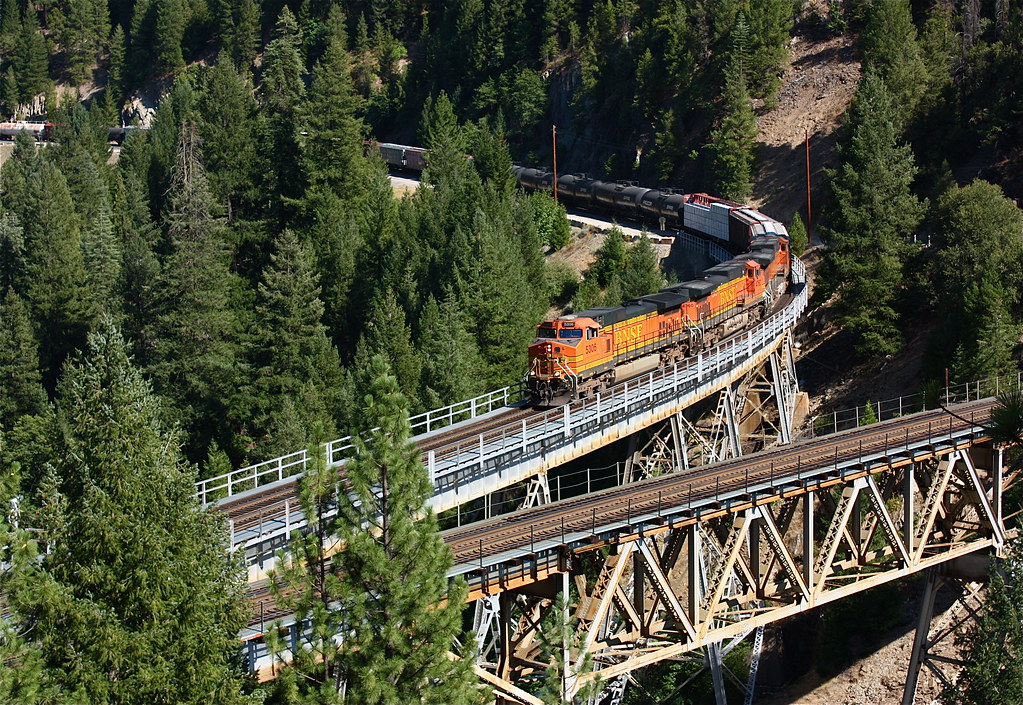 BNSF Manifest at the Keddie Wye | A BNSF manifest slowly mak… | Flickr