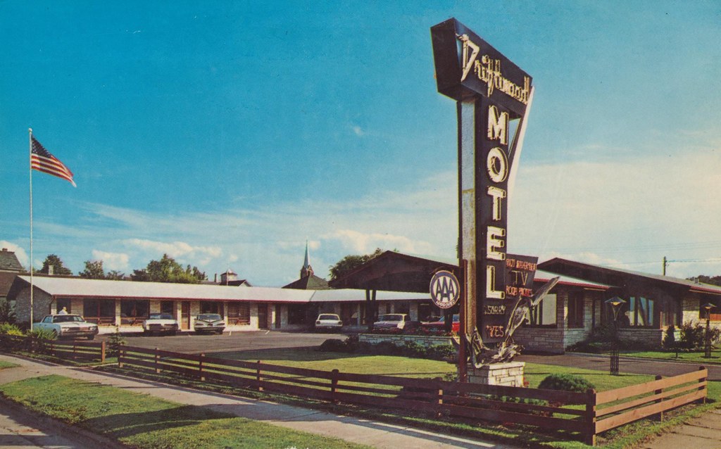 Driftwood Motel - Superior, Wisconsin
