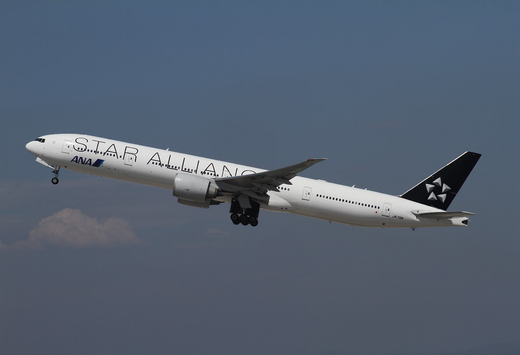 Special Livery, ANA - Star Alliance, Boeing 777-300ER | Flickr