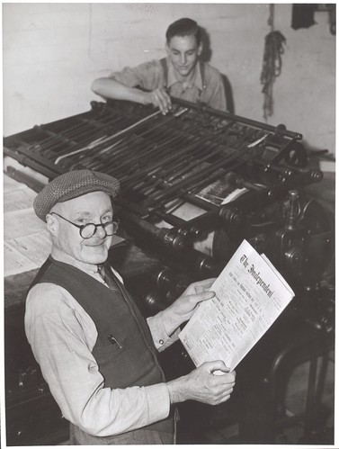 William Pettit and Ken McPhan of the Gippsland Independent and Express newspaper, Victoria