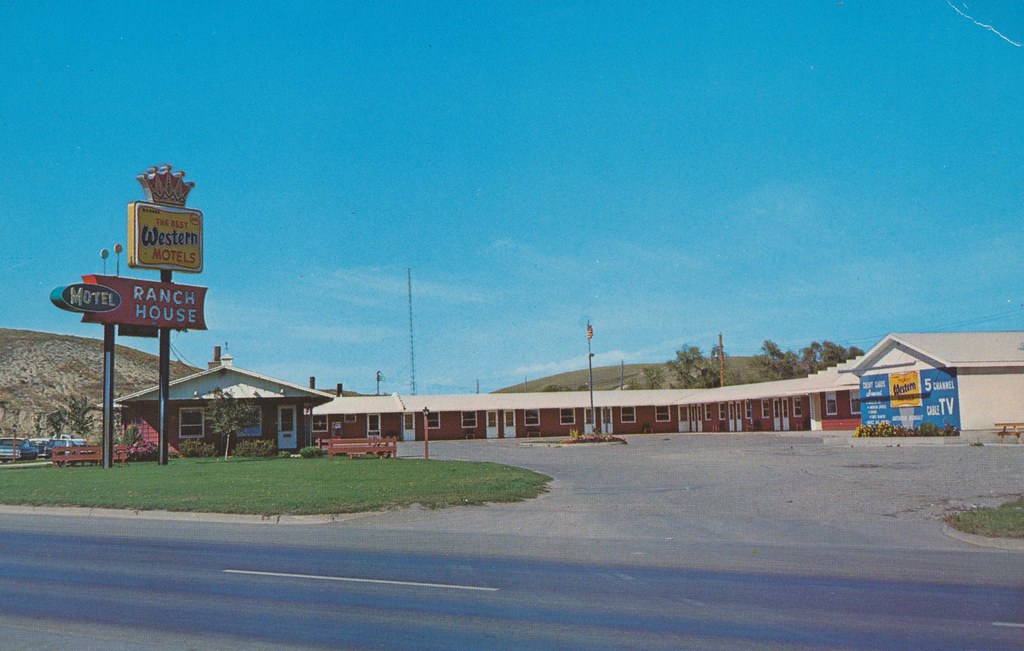 Ranch House Motel - Jamestown, North Dakota