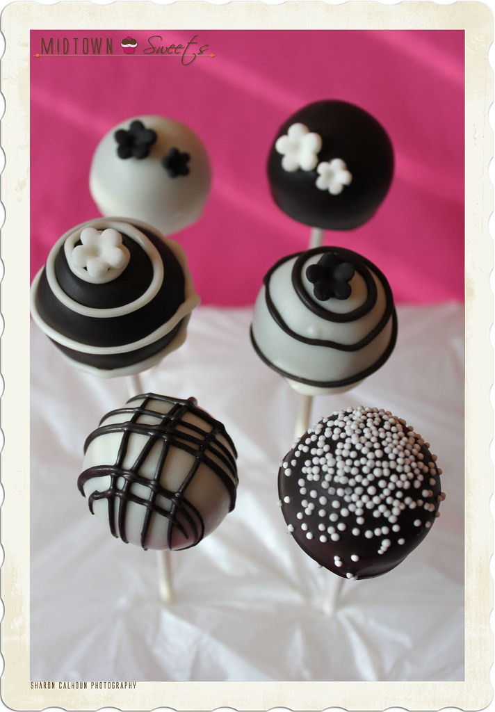 Modern Black &amp; White Cake Pops | Midtown Sweets | Flickr