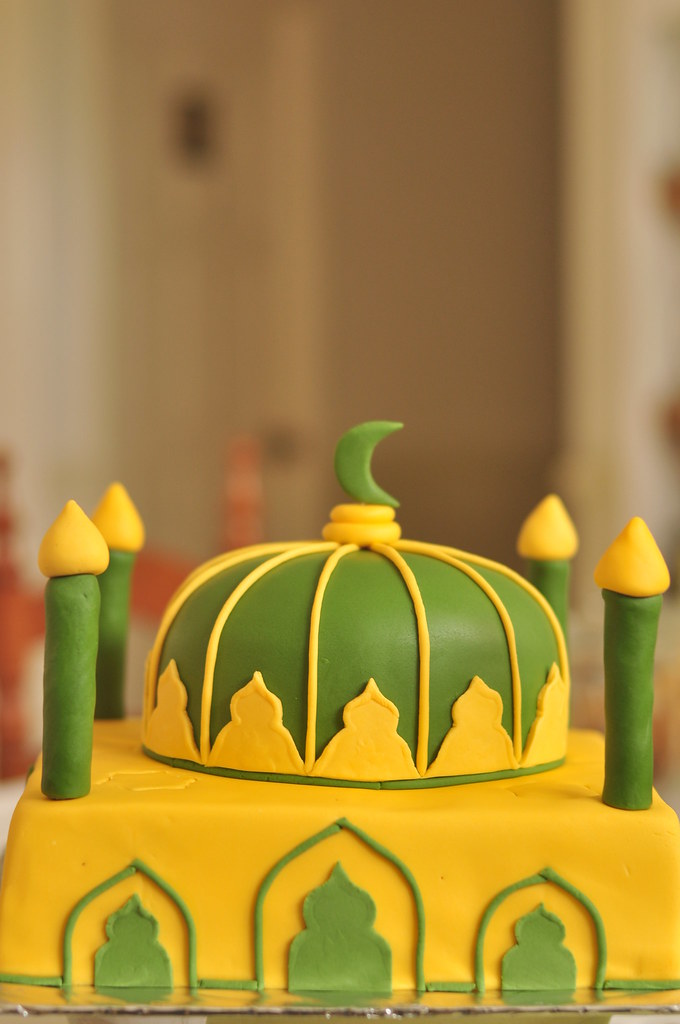 Торт мусульманский. Мусульманские торты Рамадан. Торт мечеть. Поделка мечеть. Торт в мусульманском стиле.