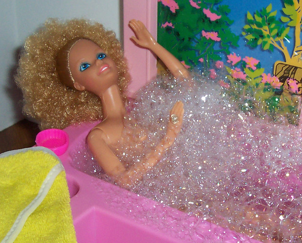 1981 Barbie Bubble Bath | Featuring "Magic Curl" Barbie(1981… | Flickr