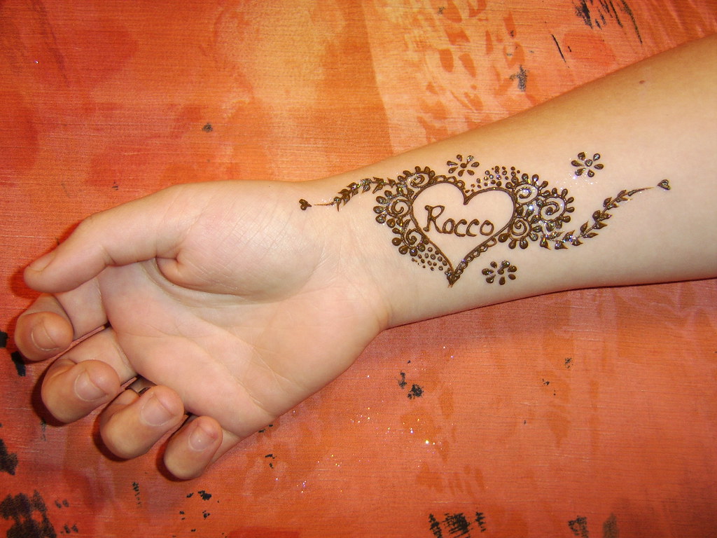 Simple Henna Henna Done Different Festivals In The Nethe Flickr