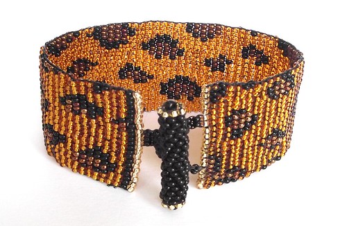 Animal print seed bead bracelet | This is a an attractive an… | Flickr
