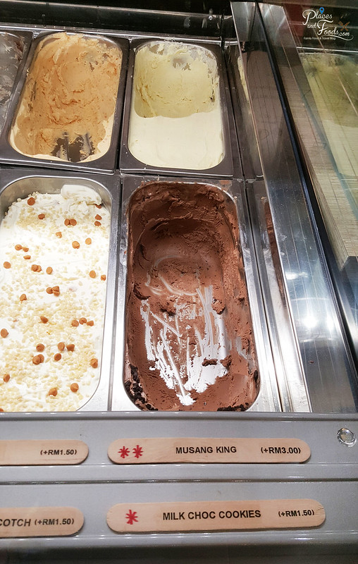 inside scoop musang king ice cream