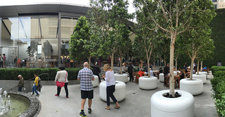 Apple Store - San Francisco Store outside seating