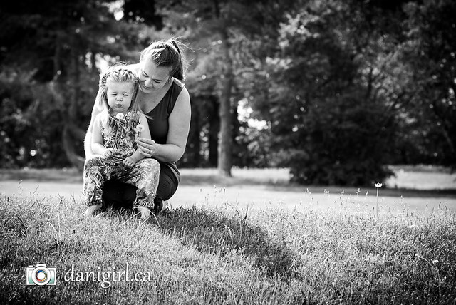 Portraits at the Park by Ottawa family photographer Danielle Donders