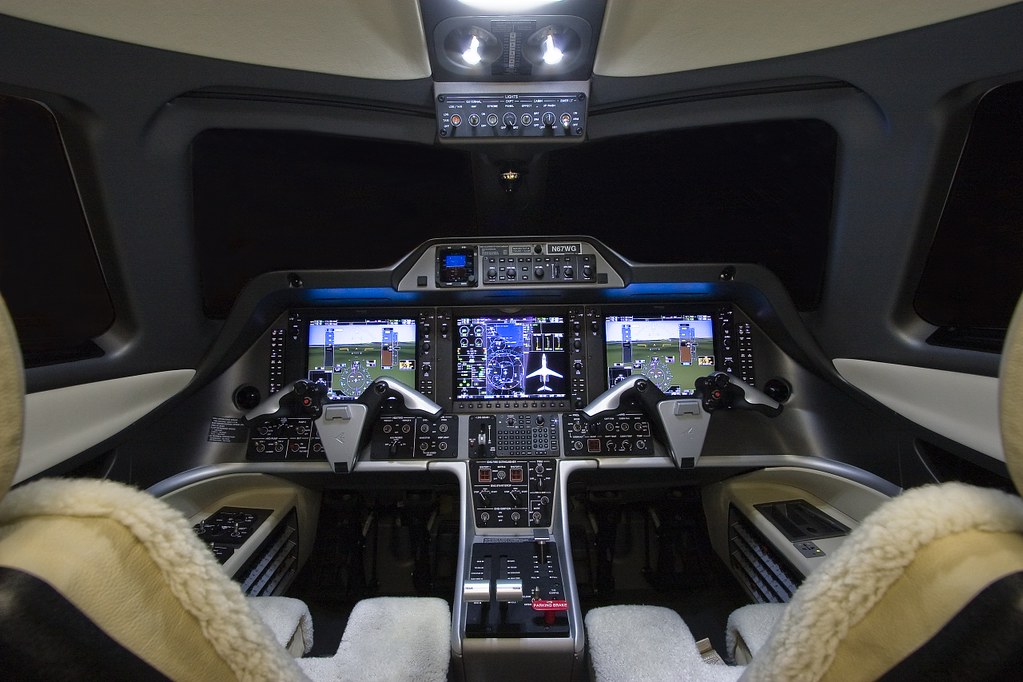 Wayne Gorsek Embraer Phenom 300 Jet Cockpit N67wg Flickr