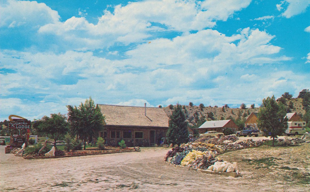 Fisher's Rancho Lodge, Rock Shop & Trailer Park - Orderville, Utah
