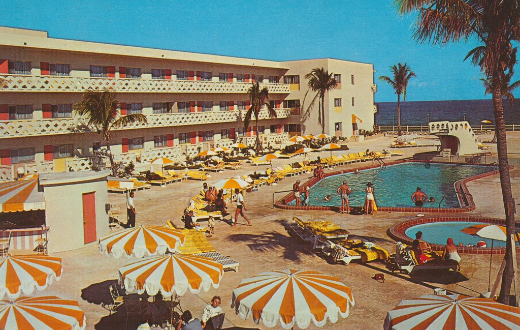 Aristocrat Motel - Hollywood-by-the-Sea, Florida