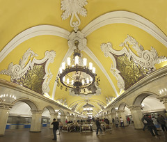 komosolmoskaya metro station