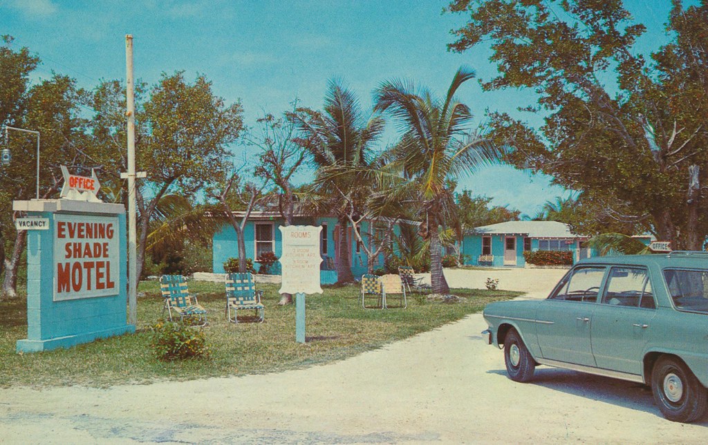 Evening Shade Motel & Apts. - Lower Matecumbe Key, Florida