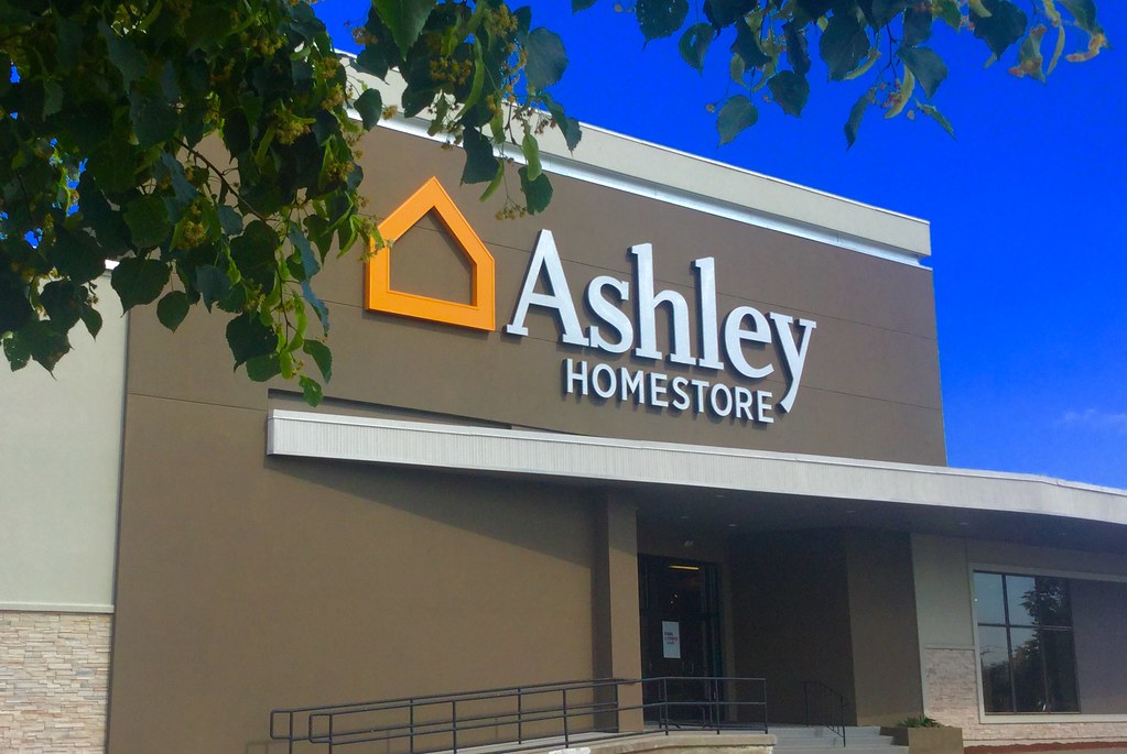 ashley furniture homestore, newington, ct , 6/2016 ( forme… | flickr